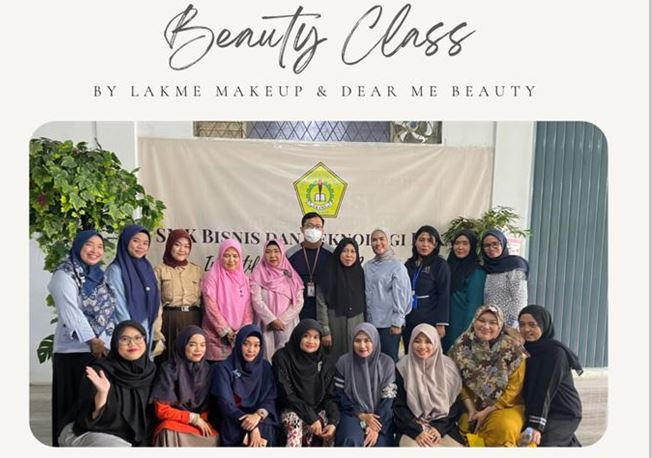 BEAUTY CLASS BY LAKME MAKE UP & DEAR ME BEAUTY